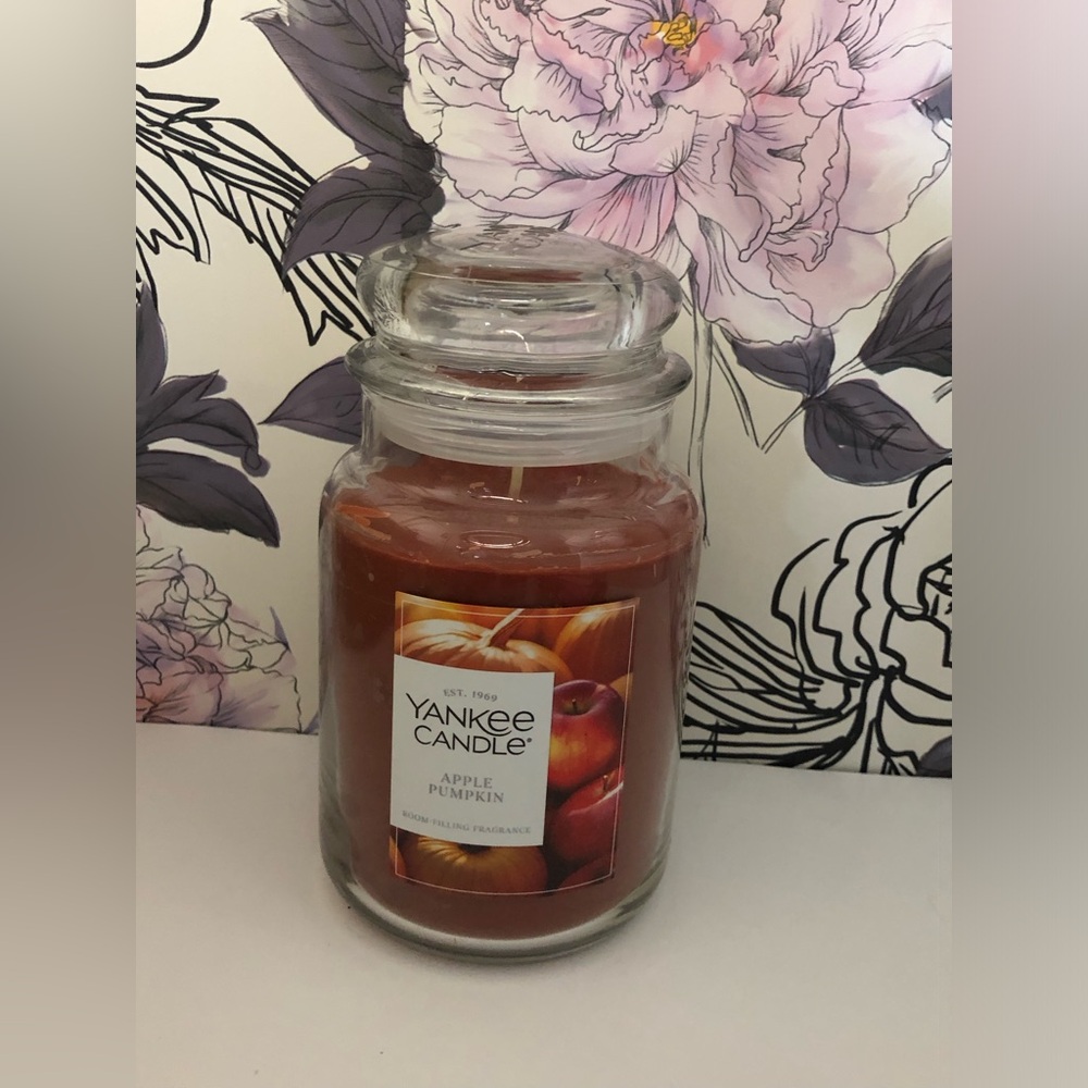 Yankee Candle Red-Orange Apple Pumpkin Large Jar Candle Fall New